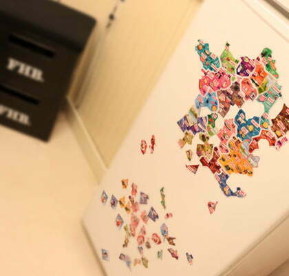 carte de france en aimants cordon bleu sur le frigo de kraft workwear